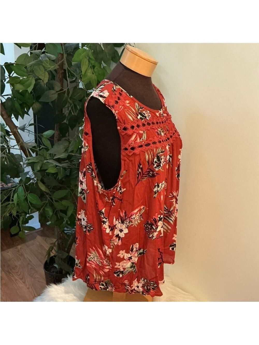 Women’s Maurices Sleeveless Tank Top with crochet details XXL NWT - Picture 8 of 15